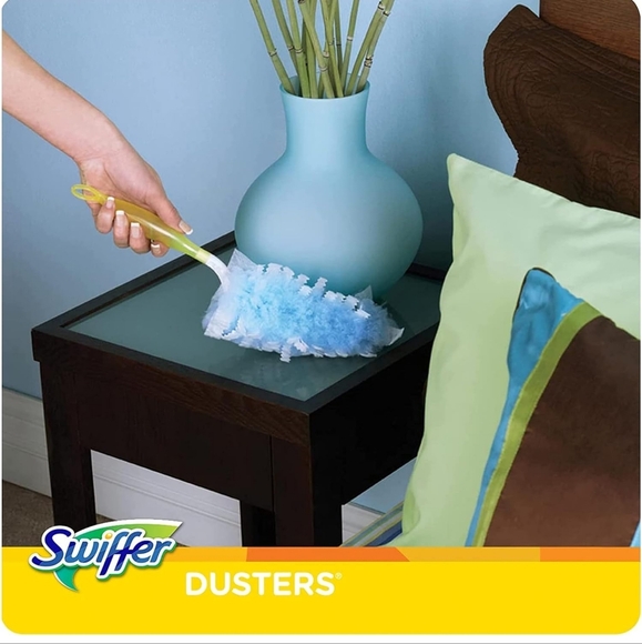 Swiffer Duster Refill + 1 Handle (28 Ct.) - Picture 5 of 7